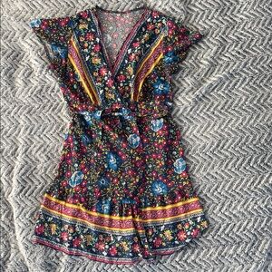 Bohemian Floral Wrap Dress with Short Sleeves